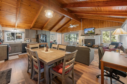 Peaceful Pines Panorama - Game Room, Air Hockey, Ping Pong, Fireplace