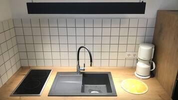 Wasserkocher mit Kaffee-/Teezubehör, Kochgeschirr/Geschirr/Besteck