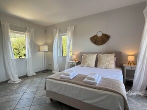 4 chambres, espace de travail pour ordinateur portable
