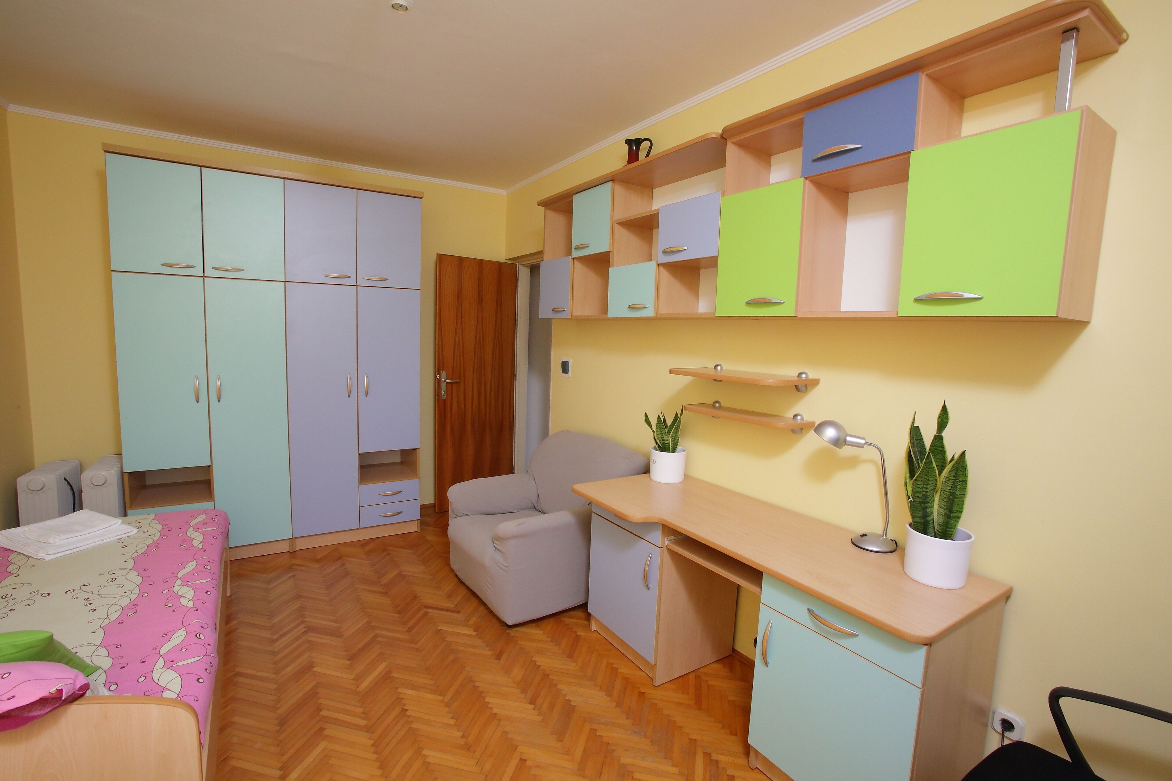 3 sovrum, skrivbord, strykjärn/strykbräda och gratis wi-fi