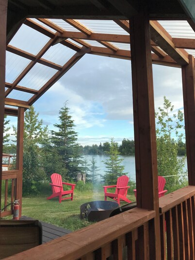 Kenai River Fishing Cabin #2 30 feet from the riverbank