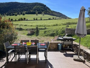 Outdoor dining - Gîte "La Prairie" - LA CANOURGUE (LA CANOURGUE)