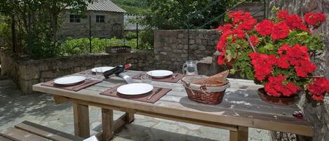 Outdoor dining