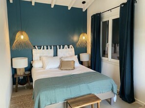 4 bedrooms, iron/ironing board, travel crib, free WiFi