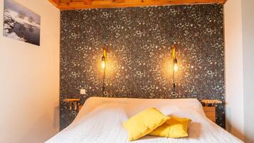 5 camere, ferro/asse da stiro, culla da viaggio, Wi-Fi gratuito