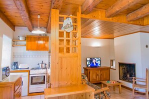 Réfrigérateur, micro-ondes, four, lave-vaisselle