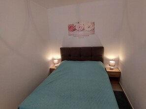 1 bedroom, Internet, bed sheets