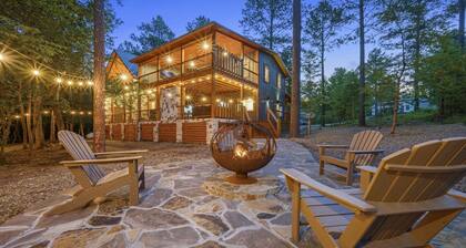 Sweet Caroline Creek-Side Cabin 🎯 Games 🔥 Hot Tub 📺 Outdoor TV