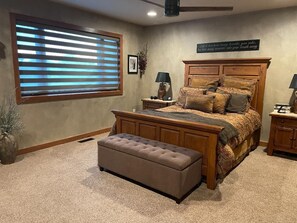 5 bedrooms, desk, travel crib, free WiFi