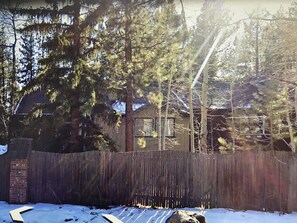 Property grounds - 70's Cabin/Condo (Tahoe City)