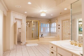 Combined shower/bathtub, jetted bath, hair dryer, bidet