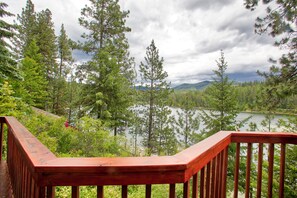 Property grounds - Cozy & Relaxing Cabin w/ Paddle Boards, Pedal Boat, Canoe, Kayak and more! (Hayden)