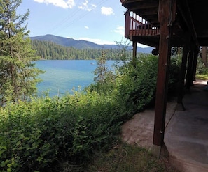 Property grounds - Waterfront cabin with dock on Hayden Lake (Hayden)