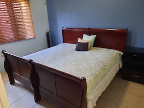 2 bedrooms, iron/ironing board, free WiFi, bed sheets