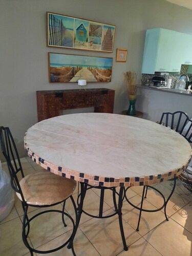 Oasis Realm it's always summer here