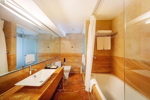 Bathroom - Hampton By Hilton Zhuhai Gongbei Port (Zhuhai)