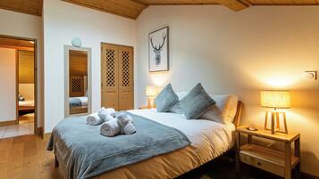 3 chambres, bureau, fer et planche à repasser, Wi-Fi gratuit