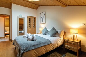 3 Schlafzimmer, Schreibtisch, Bügeleisen/Bügelbrett, kostenloses WLAN