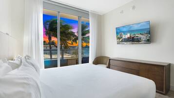 2 bedrooms, desk, iron/ironing board, travel crib