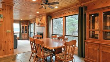 Room, Multiple Beds, Balcony | Dining