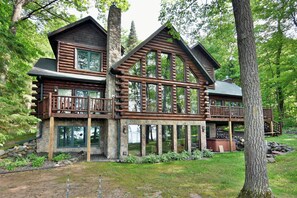 Exterior - Lumberjack Lodge (Hayward)