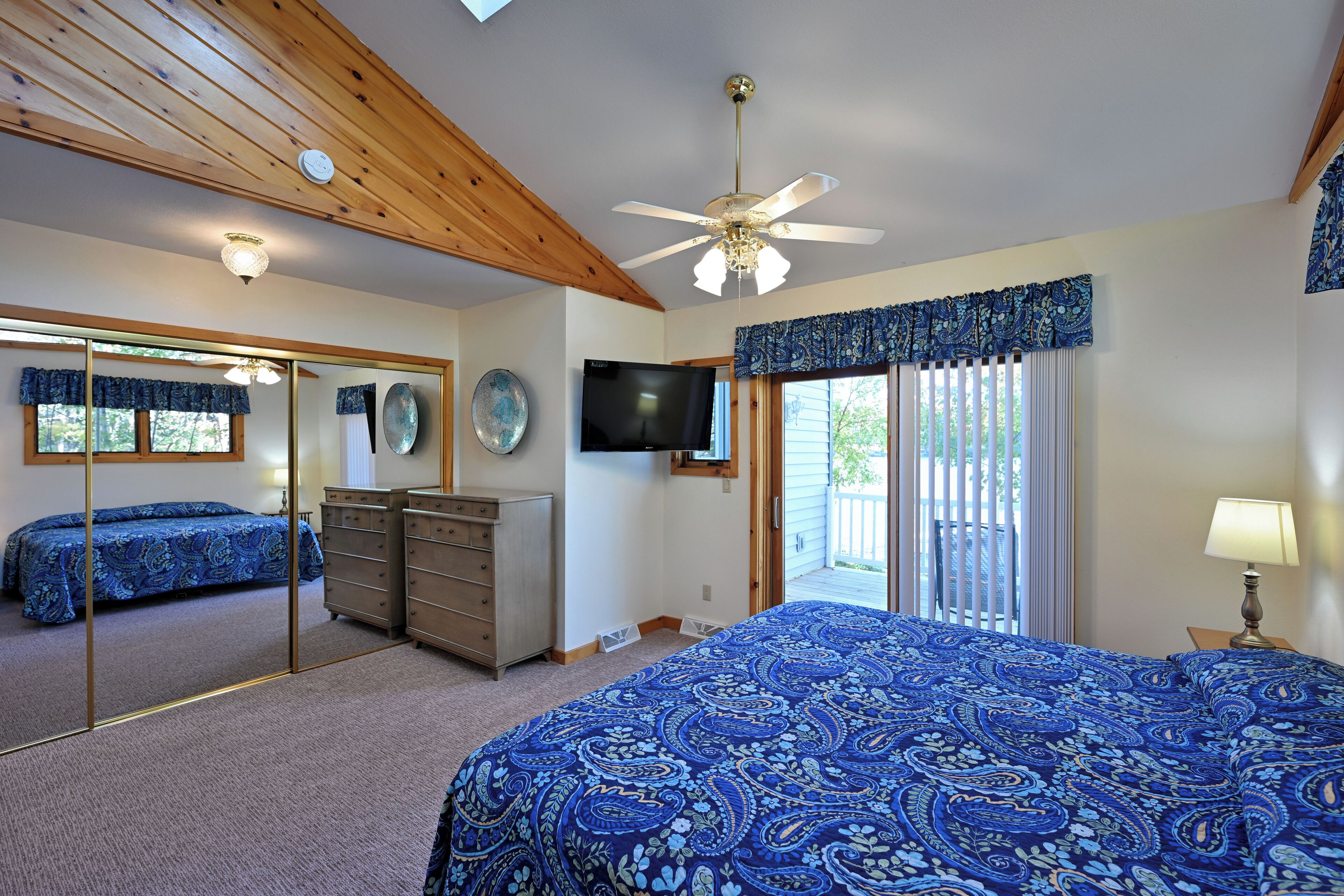 客房, 多張床, 庭院, 海灘景觀 | 2 間臥室、床單