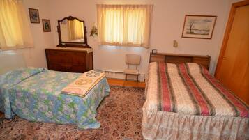 2 bedrooms, free WiFi, bed sheets