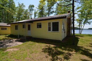 Exterior - Bills Bay (Cable)