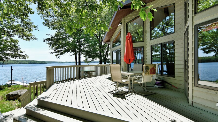Cheif Lake Lodge