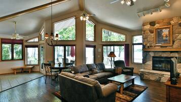 House, Multiple Beds, Jetted Tub (Cheif Lake Lodge) | Living area | 32-inch TV with cable channels