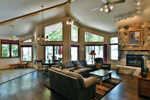 House, Multiple Beds, Jetted Tub (Cheif Lake Lodge) | Living area | 32-inch TV with cable channels - Cheif Lake Lodge (Hayward)