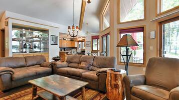 House, Multiple Beds, Jetted Tub (Cheif Lake Lodge) | Living area | 32-inch TV with cable channels