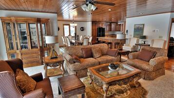 House, Multiple Beds, Fireplace | Living area
