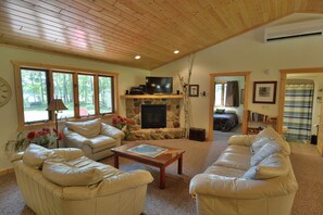 House, Multiple Beds, Patio | Living area | 32-inch TV with cable channels - Namakagon Landing (Cable)