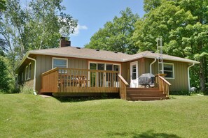 Exterior - Thirty Point Lodge (Cable)