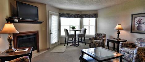 Apartment, 1 King-Bett und Schlafsofa, Terrasse | Wohnbereich