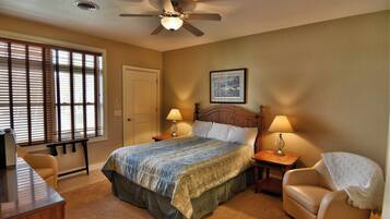 Condo, 1 Queen Bed with Sofa bed, Jetted Tub | 1 bedroom
