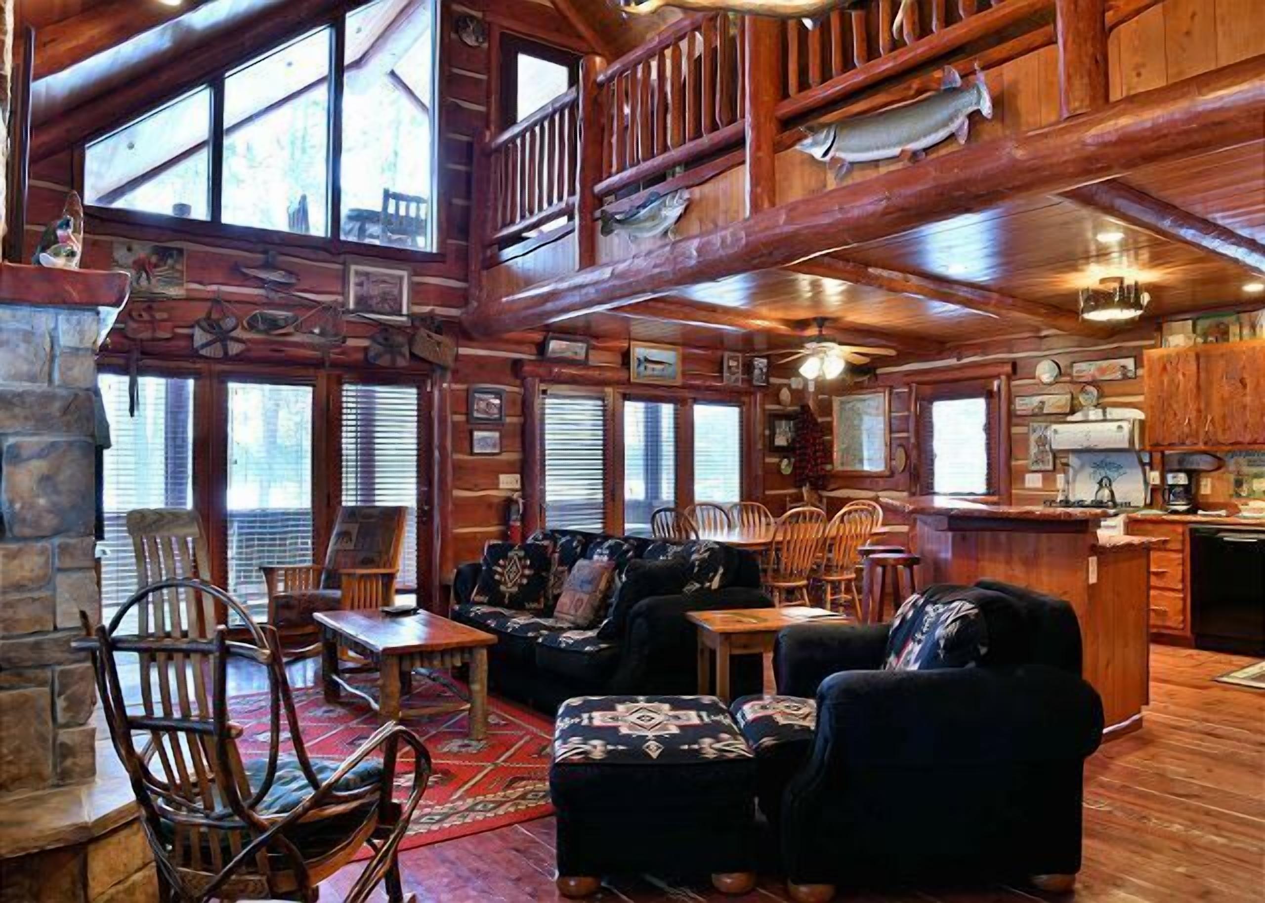 House, Multiple Beds, Jetted Tub | Living room | TV, fireplace