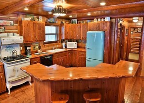 House, Multiple Beds, Jetted Tub | Private kitchen | Fridge, microwave, stovetop, dishwasher - GP Cabin 28 (Hayward)