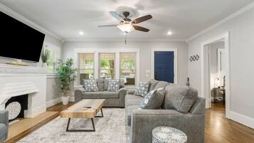 TV, video game, dan buku