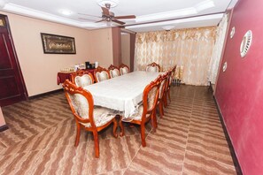 Dining - Villa D' Coco -  Your Vacation Hotspot (Nungua Central)