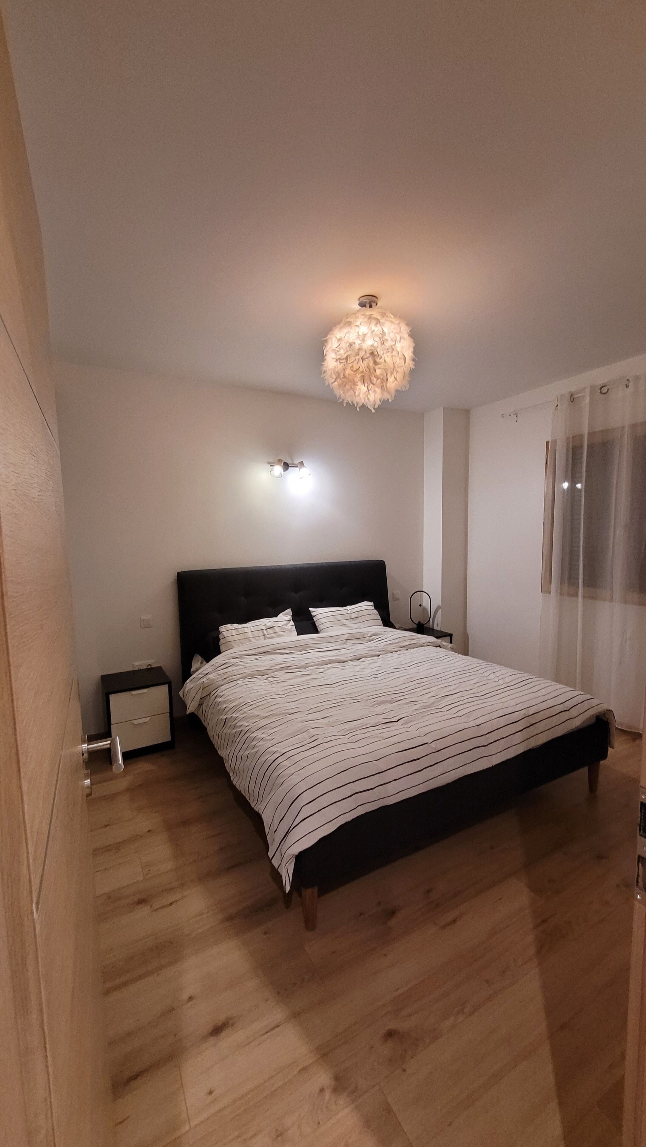 5 chambres, lit parapluie, Wi-Fi, draps fournis