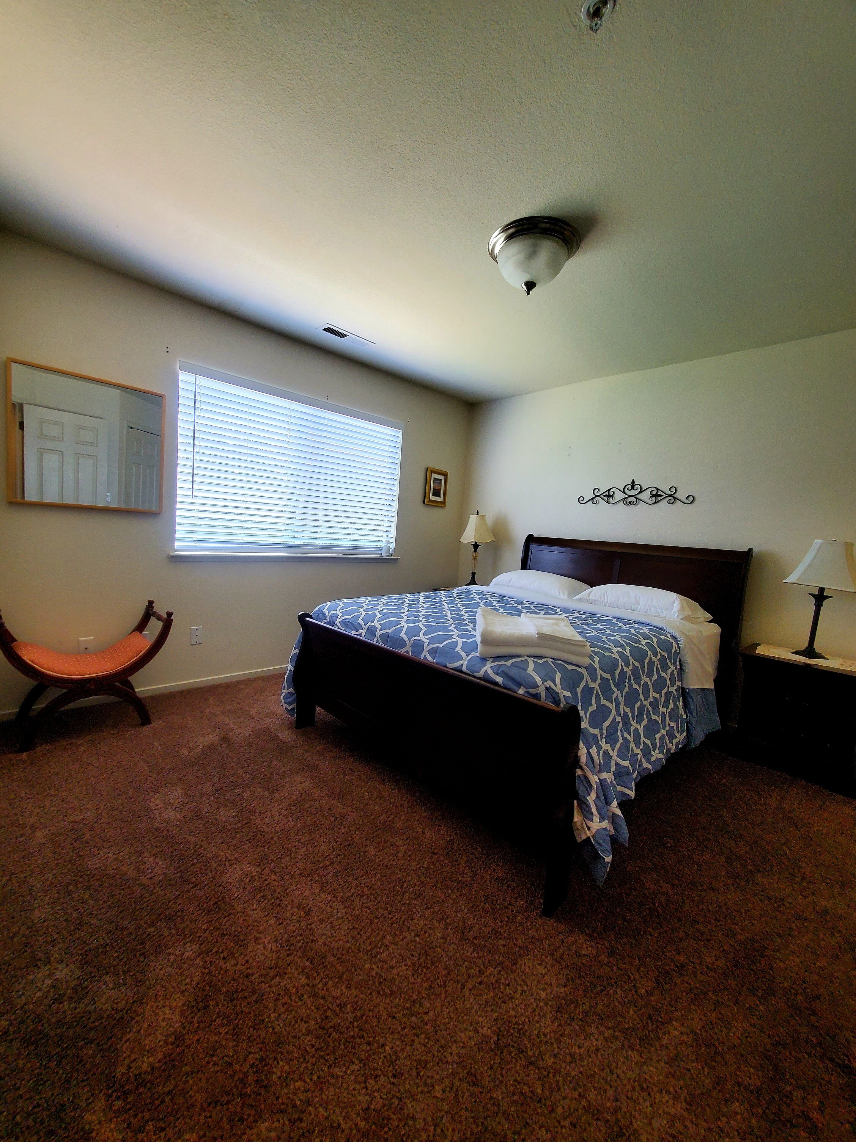 4 soverom, reiseseng for barn, wi-fi (inkludert) og sengetøy