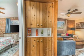 1 bedroom, iron/ironing board, free WiFi, bed sheets