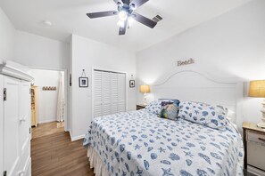3 bedrooms, desk, free WiFi, bed sheets