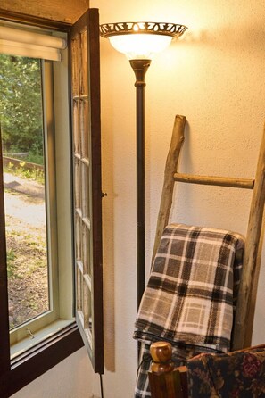 Interior - Charming, historic, Creekside Cabin nestled at the base of Pikes Peak in Cascade (Cascade,)