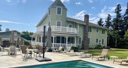 Post-Victorian with Private Pool & Sprawling Grounds, Near Wedding Venues.