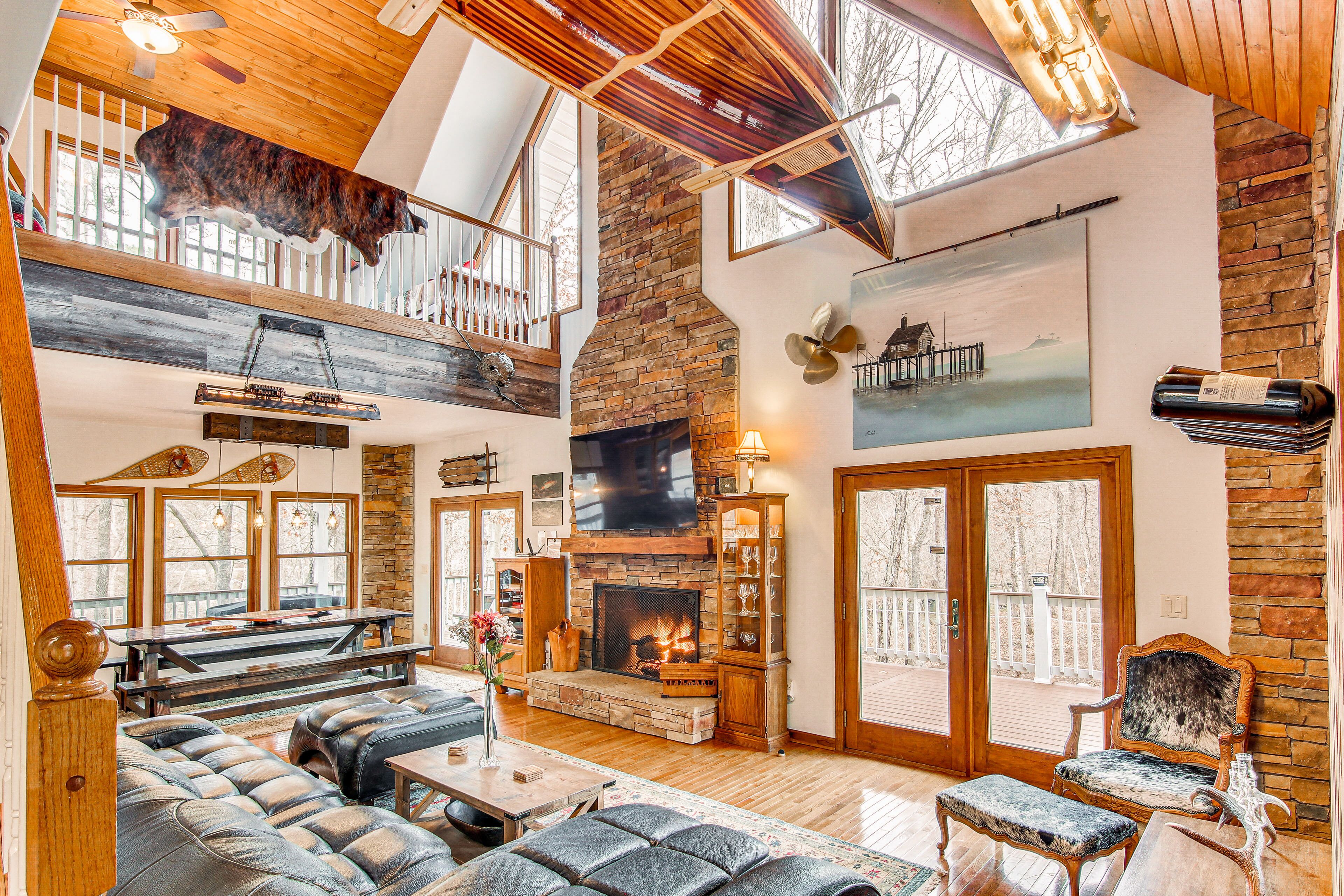 Beautiful Riverfront Lake Lure Lodge on 13 Acres