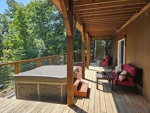 Terrace/patio - Log Cabin, Great views, Hot Tub, Large Deck, Privacy, Horse and Pet-Friendly (Ferguson)