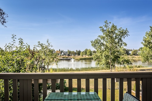 Family Home w/ Swim Spa and Lake Views in High River